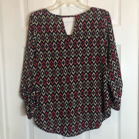 Geometric Patterned Women's Top - Picture 8 of 8